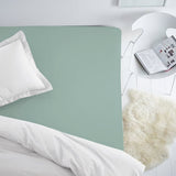 Rankų darbo prabangi Premium satino medvilnės paklodė su guma | Blue Surf